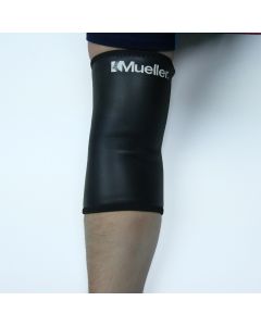 picture of MUELLER PROFESSIONAL ELBOW SLEEVE in use