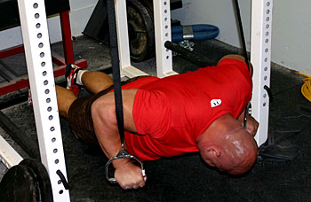 Pec Pump by Pushing out Push ups