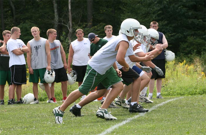 Study of Retirees Links Youth Football to Brain Problems