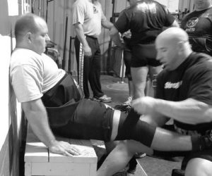 Knee Wraps: The Ins and Outs