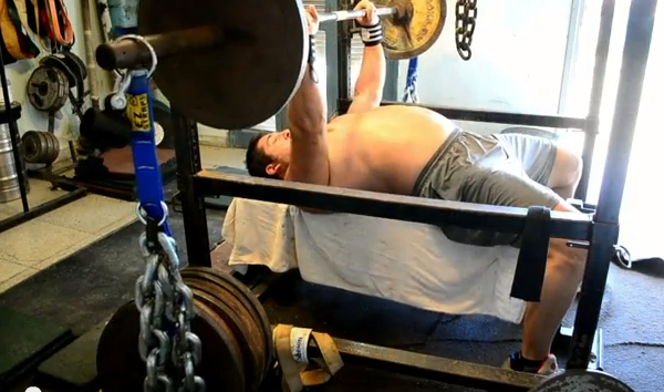 Dynamic Bench Press with Bands & Chains (Set-Up)