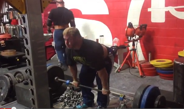 Elitefts™ Deadlifts off Mats with Chains