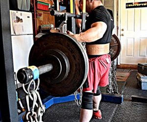 Dynamic Effort Lower: Cambered Bar Speed Squats vs Chains