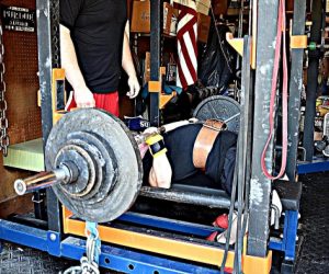 Max Effort Upper: Buffalo Bar Bench Press vs Chains