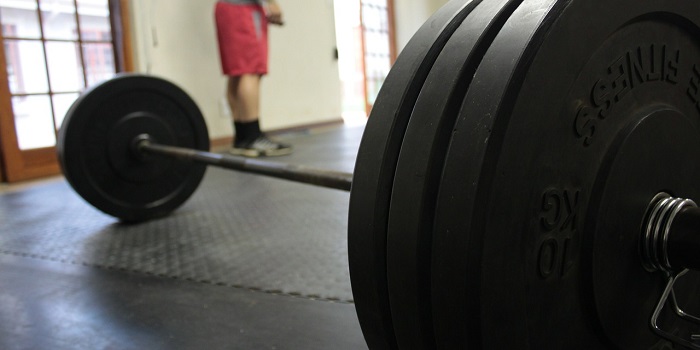 Teen Uses Barbells to Beat Anorexia