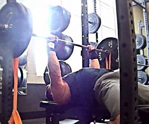 Speed Bench vs Light Bands Wk1: 8x3 w/ 185+bands & Close Grip Incline Bench (Video)