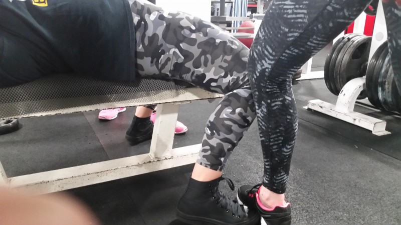 Putting it all together.  Have two training partners put their feet in front of your toes and their knees against your and PUSH their feet away and FORCE their legss away for your knees fro the point that you take the handoff until the lift is finished. 