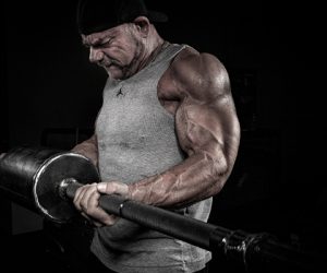 Should Powerlifters Do Curls? 