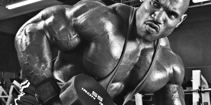 WATCH: Dumbbell Rows vs Barbell Rows for Back Development