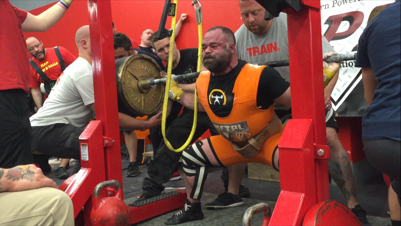 Gear whore raw squatting