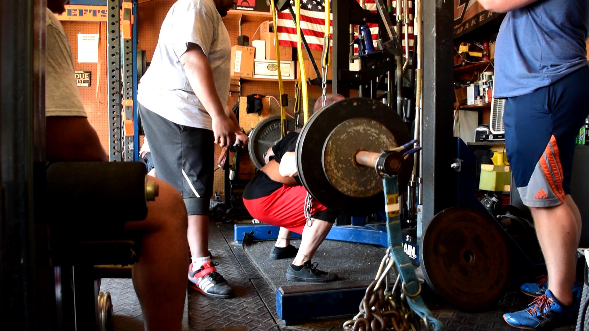 ME Lower: Bow Bar Squats vs Chains [PR!] (w/VIDEO)