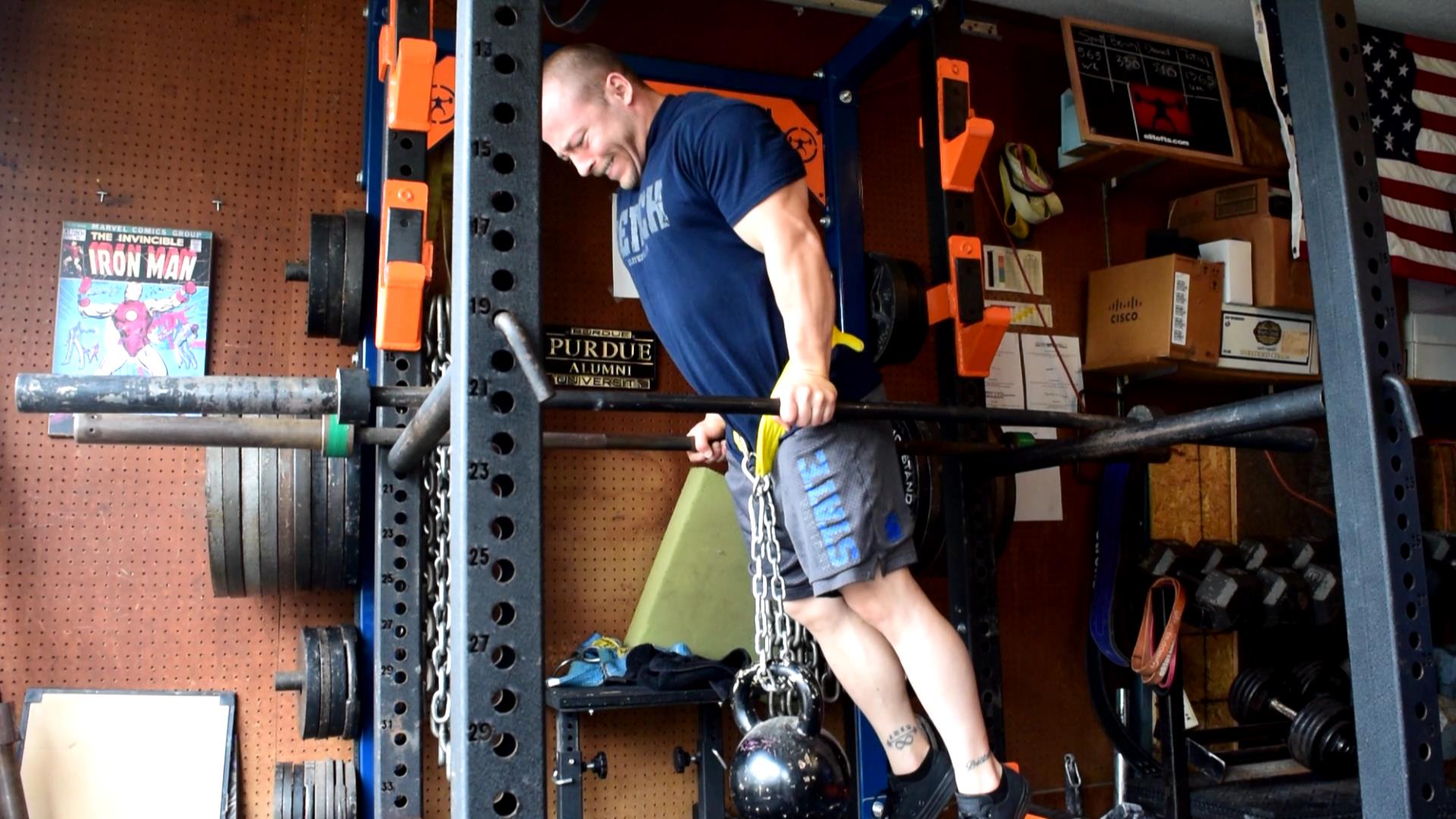 ME Upper: Close Grip Bench Press vs Chains (w/VIDEO)