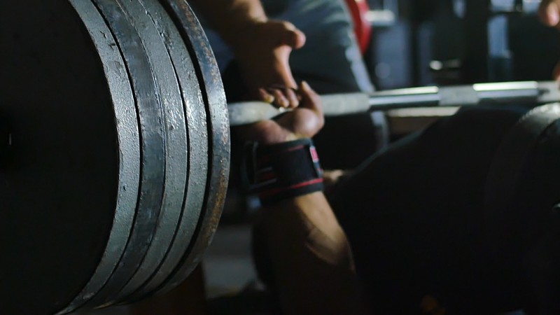 maliek bench press