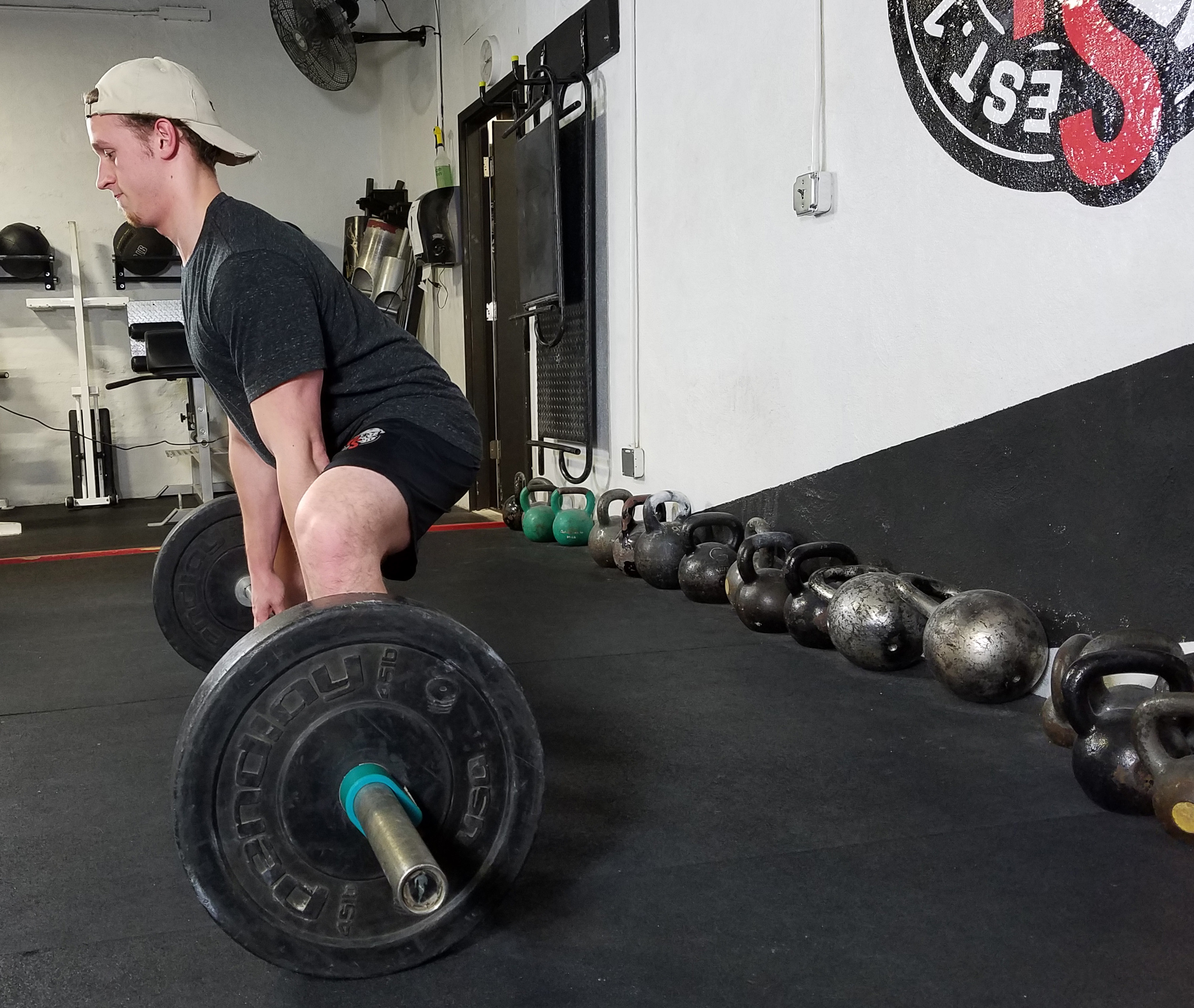 Sumo vs Conventional Deadlifts: Which One's Better?