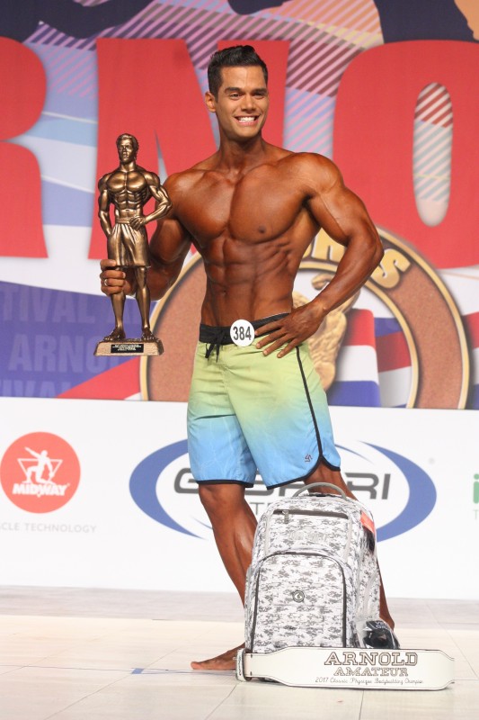 Men_s Physique Overall Winner - Geder Gom es of Brasil (384) Photo by Carl Wade