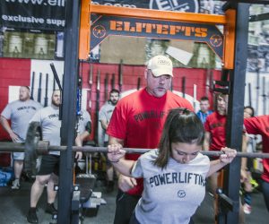 DAILY MOVEMENT - Close Stance Box Squat