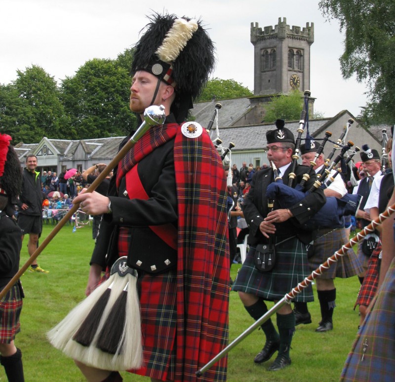 pipes and drums at aberlour