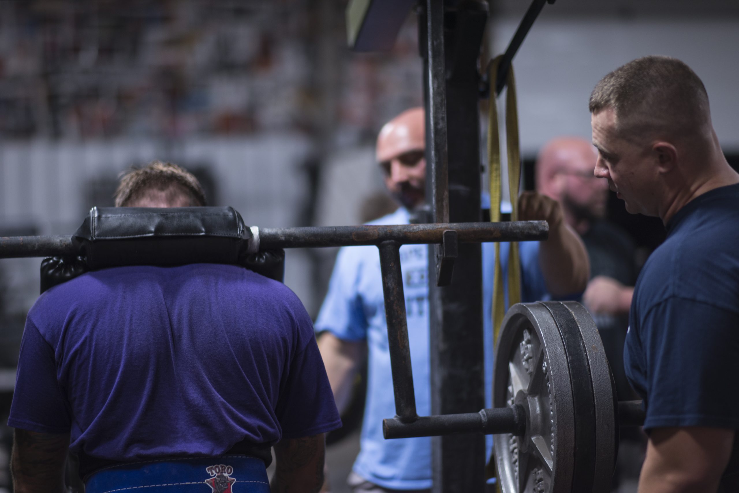 RACKABLE CAMBERED BAR PISTOL SQUAT