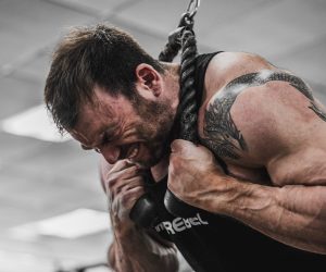9 Signs You Might Be “That Guy” in the Gym