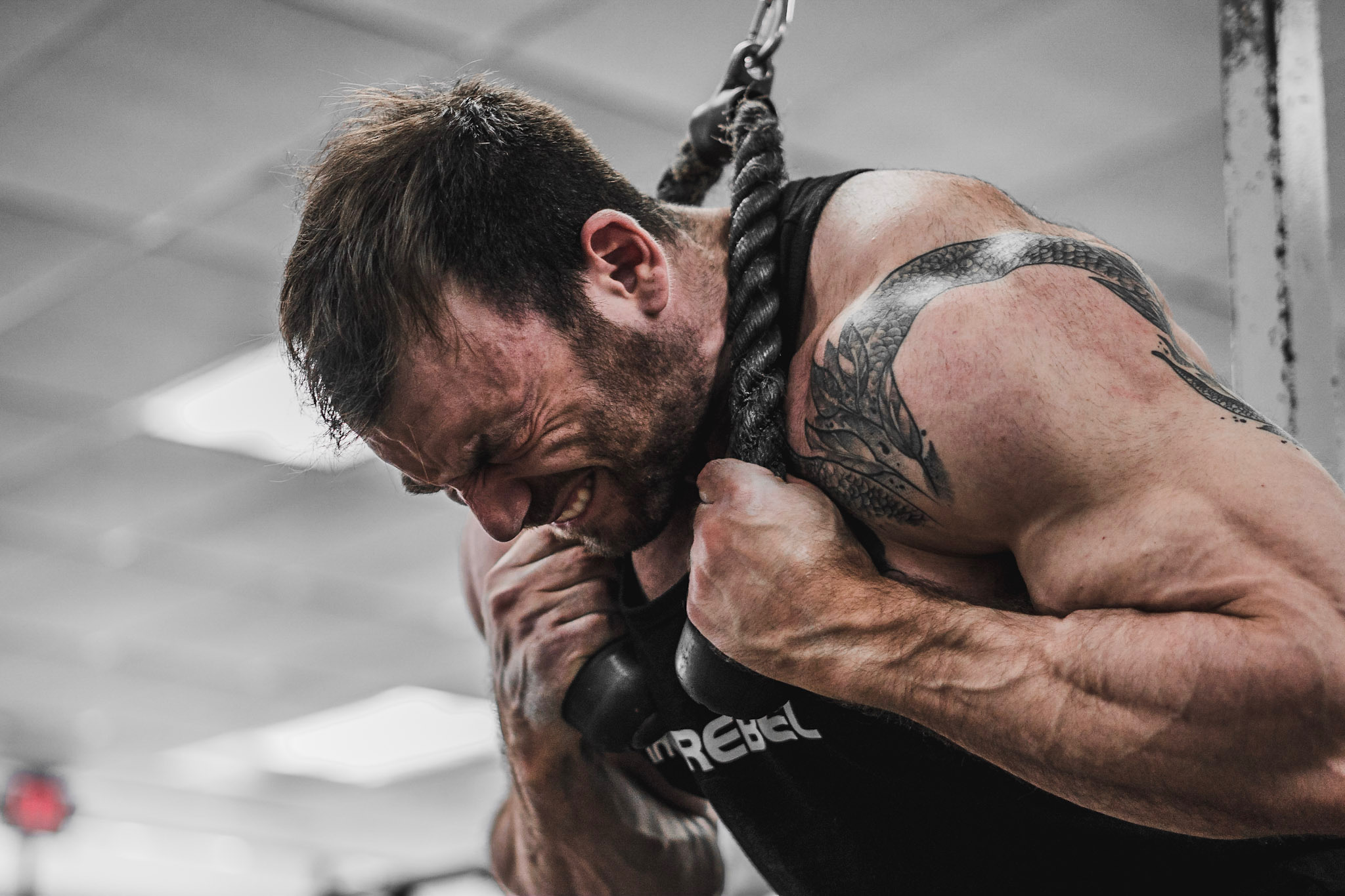 9 Signs You Might Be “That Guy” in the Gym
