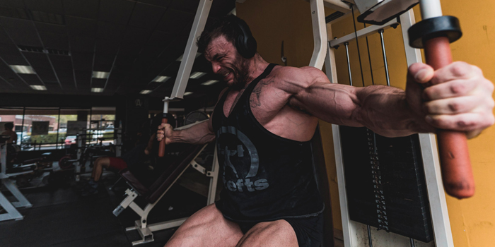 Powerlifting for the Bodybuilder — Huge Pecs 