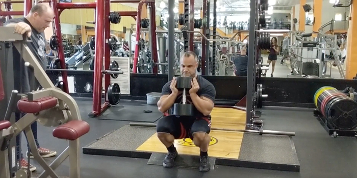 Goblet Squats on The Belt Squat