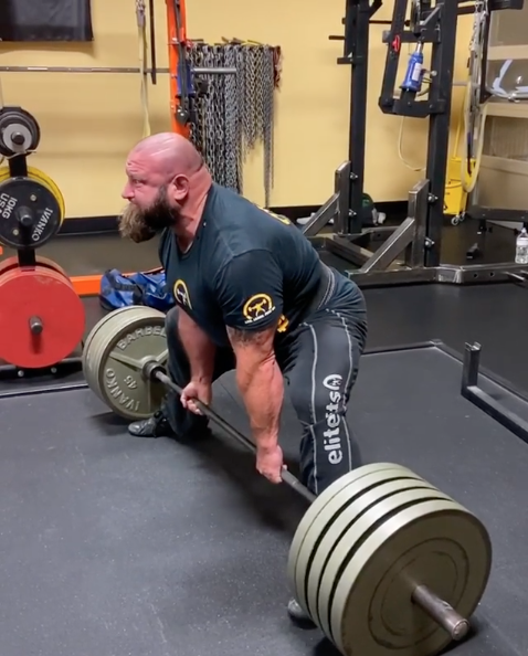 chad-aichs-deadlift-new-years