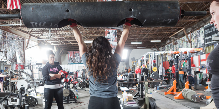 5 Strict Press Cues for the Strongman