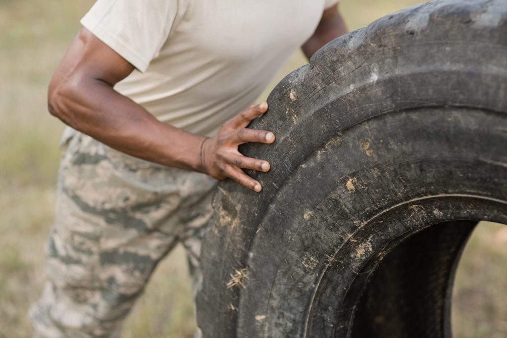 <img src="tire-flip.jpg" alt="soldier-flipping-tire-in-strength-and conditioning-program"/>