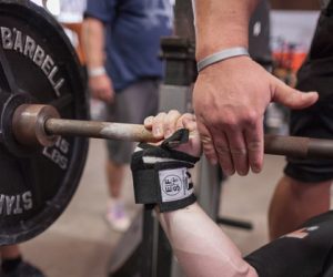 How to Bench 5 Plates Raw: 0 to 400 Real Quick